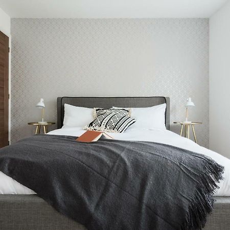 Апартаменты The Century Chalet - Contemporary 2Bdr Townhouse With Parking Оксфорд Экстерьер фото