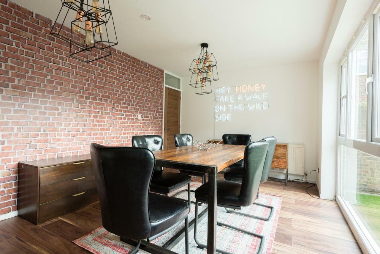 Апартаменты The Century Chalet - Contemporary 2Bdr Townhouse With Parking Оксфорд Экстерьер фото